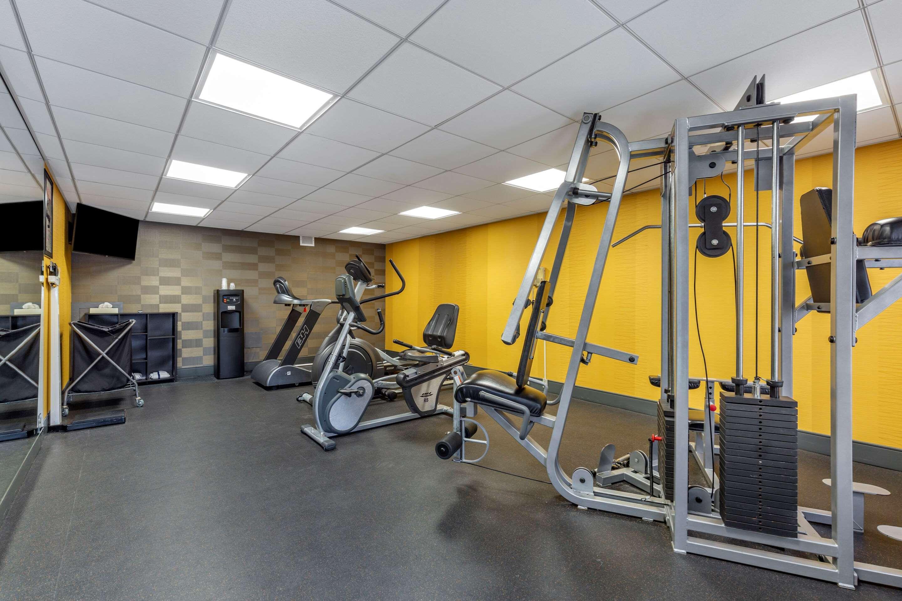 Quality Inn Windsor Mill Екстер'єр фото
