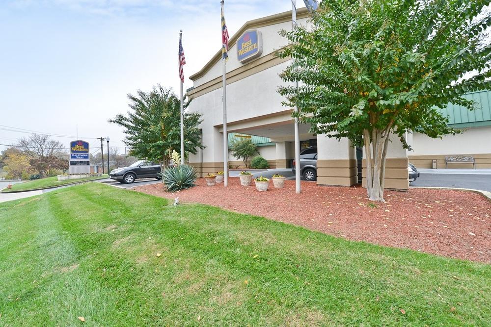 Quality Inn Windsor Mill Екстер'єр фото