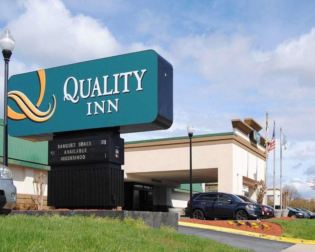 Quality Inn Windsor Mill Екстер'єр фото